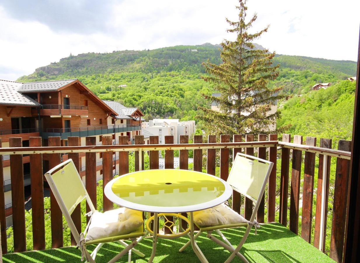 Coquet Appartement Type 2 De 56 M² En Centre Ville Briançon Exterior foto